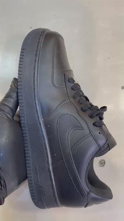Nike Air Force 1 Low "Triple Black"