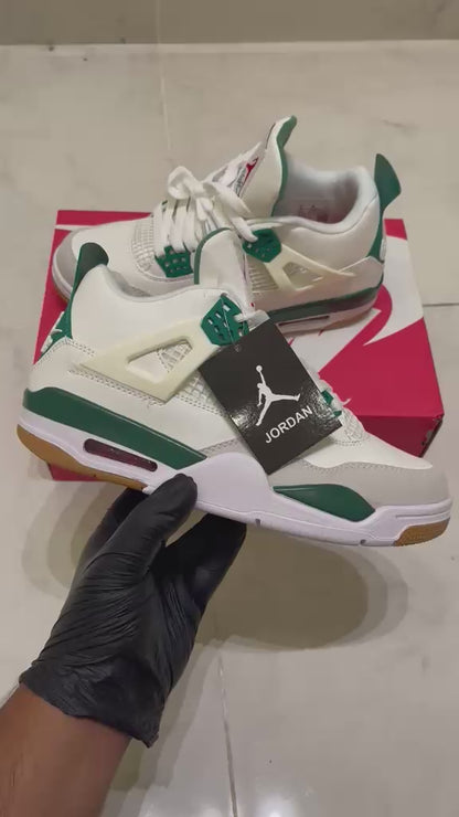 Air Jordan 4 Retro "SB Pine Green"