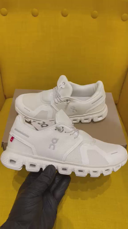 On Cloud 6 "White"