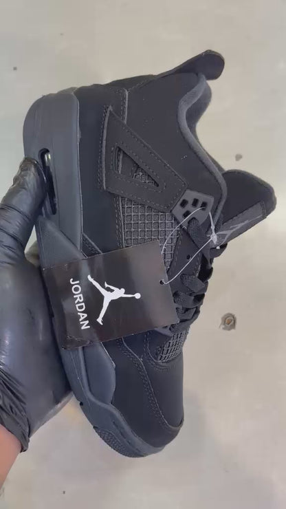 Air Jordan 4 Retro "Black Cat"